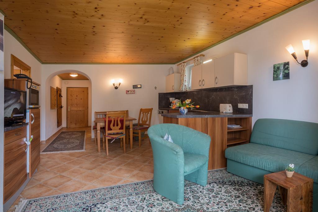 Landhaus Charlotte Am Geigenbuehel -Apartments Seefeld in Tirol Exterior photo