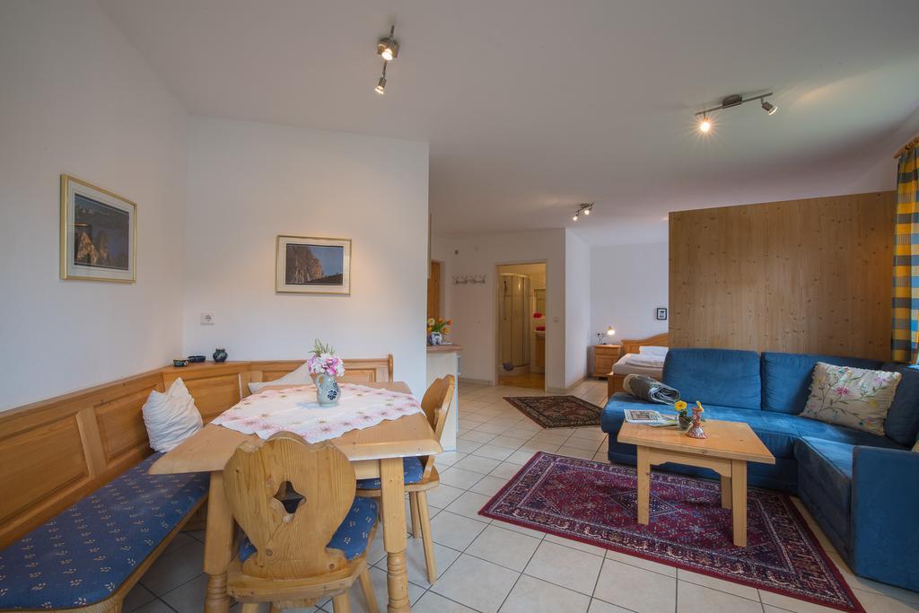 Landhaus Charlotte Am Geigenbuehel -Apartments Seefeld in Tirol Exterior photo