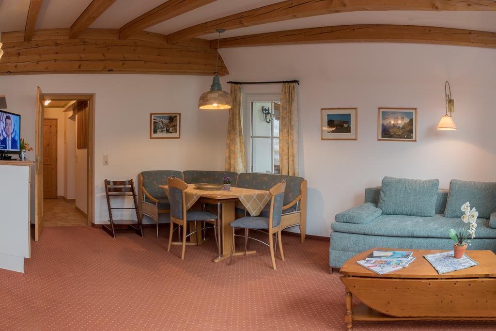 Landhaus Charlotte Am Geigenbuehel -Apartments Seefeld in Tirol Exterior photo