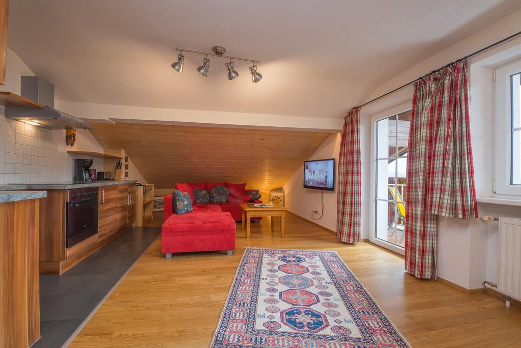 Landhaus Charlotte Am Geigenbuehel -Apartments Seefeld in Tirol Exterior photo